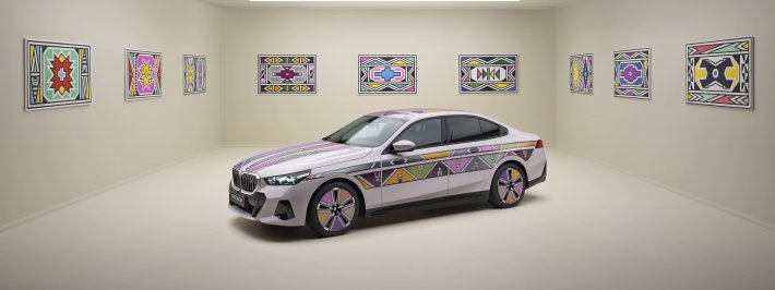 BMW i5 Flow NOSTOKANA: Donde el Arte se Encuentra con la Innovación