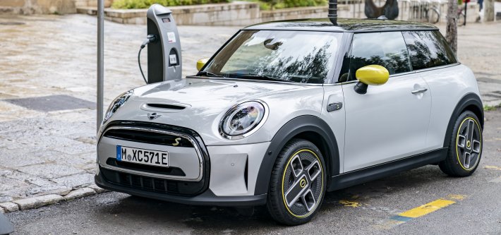 ARRIENDA UN MINI Y SÚBETE A LA ELECTROMOVILIDAD