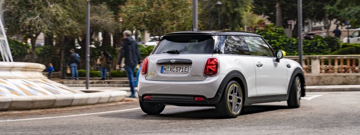 ARRIENDA UN MINI Y SÚBETE A LA ELECTROMOVILIDAD