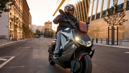 LA BMW CE 04 Motorrad