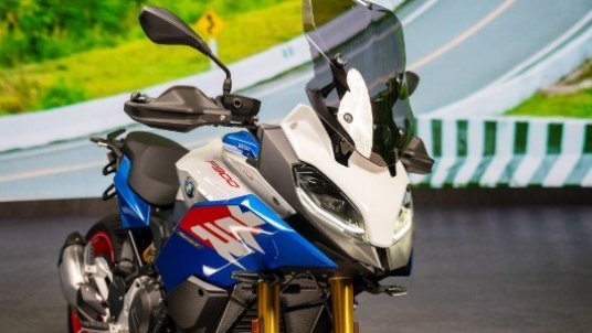 BMW F 900 XR