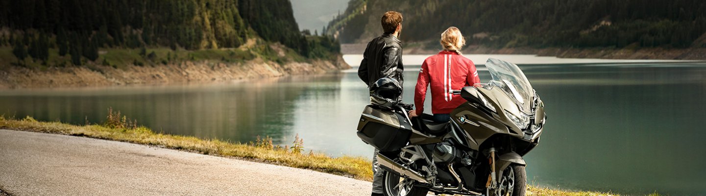 Recorre el camino hacia el futuro junto a BMW Motorrad