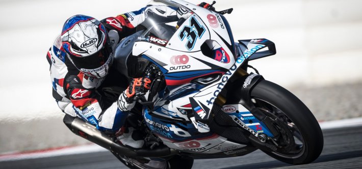 Otra victoria y podio para Toprak Razgatlioglu y la BMW M 1000 RR en WorldSBK en Barcelona.