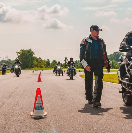Curso de Manejo de Motos BMW en Motorrad Academy