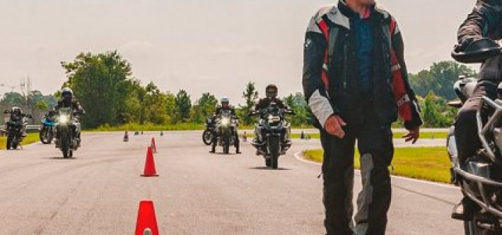 Curso de Manejo de Motos BMW en Motorrad Academy