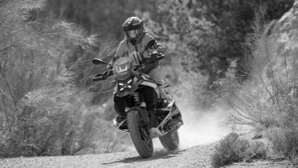 Cuesta Lo Prado con BMW Motorrad en apoyo a Fundación Nuestros Hijos